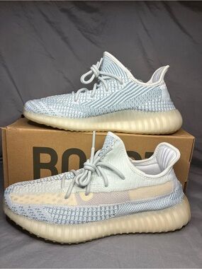 adidas gazelle silver green womens Adidas Yeezy 350 Boost V2 Low Top Kanye West Sneaker  THE-ECHELON